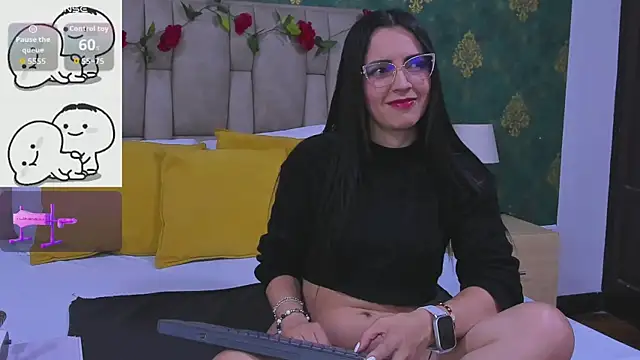 Snapshot of SuzanSmithh chatting on November 20, 2025, 11:11 am SuzanSmithh online show from November 20, 2025, 11:11 am