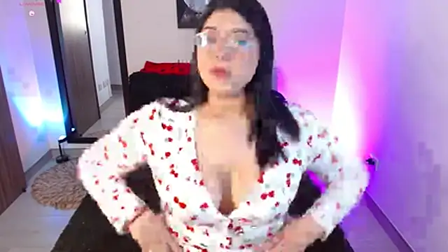 AlexaKimm online show from May 6, 2026, 9:57 am