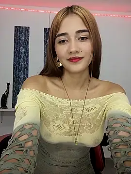 Snapshot of karol_cortes_18 chatting on November 13, 2025, 8:02 pm karol cortes 18 online show from November 13, 2025, 8:02 pm