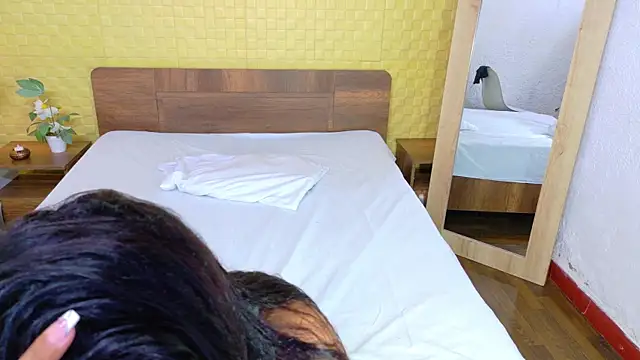 Snapshot of Mrs_booty chatting on October 9, 2025, 2:39 pm Mrs booty online show from October 9, 2025, 2:39 pm