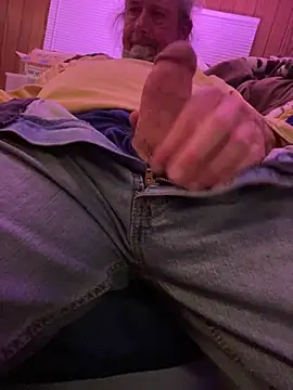 Helmut1971 online show from April 8, 2026, 6:04 am