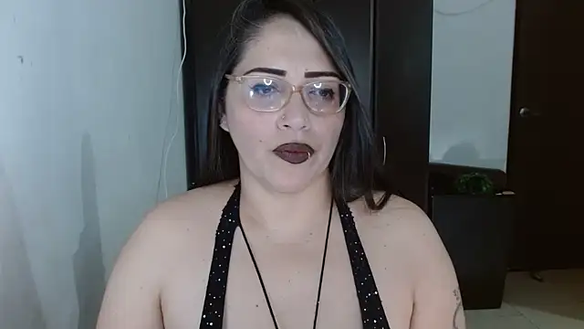 natashasmithe online show from November 23, 2025, 1:59 am