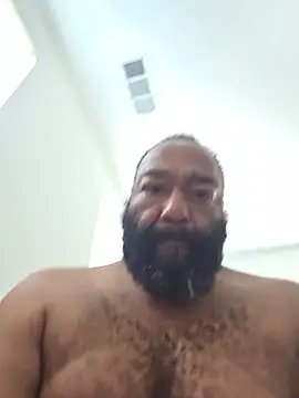 Snapshot of Bearhoney843 chatting on July 19, 2026, 2:47 pm Bearhoney843 online show from July 19, 2026, 2:47 pm