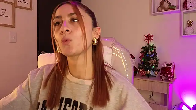 Snapshot of Tiarha chatting on November 18, 2025, 4:16 am Tiarha online show from November 18, 2025, 4:16 am