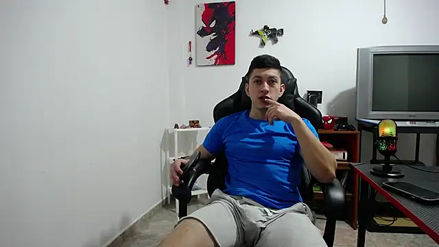 Snapshot of Iam_yourbabyprincess_XD chatting on November 8, 2025, 6:50 am Iam yourbabyprincess XD online show from November 8, 2025, 6:50 am