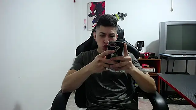 Snapshot of Iam_yourbabyprincess_XD chatting on October 27, 2025, 12:55 am Iam yourbabyprincess XD online show from October 27, 2025, 12:55 am