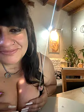 Sensualmente333 online show from October 22, 2025, 11:53 am