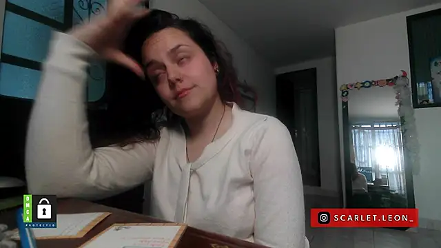 Snapshot of Scarletleon77 chatting on November 21, 2025, 8:52 pm Scarletleon77 online show from November 21, 2025, 8:52 pm