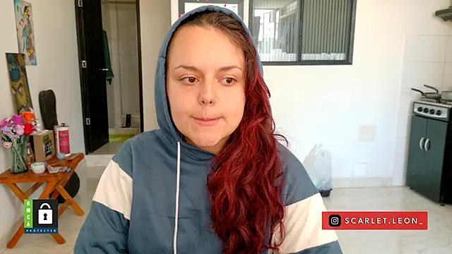 Scarletleon77 online show from April 22, 2026, 4:03 pm