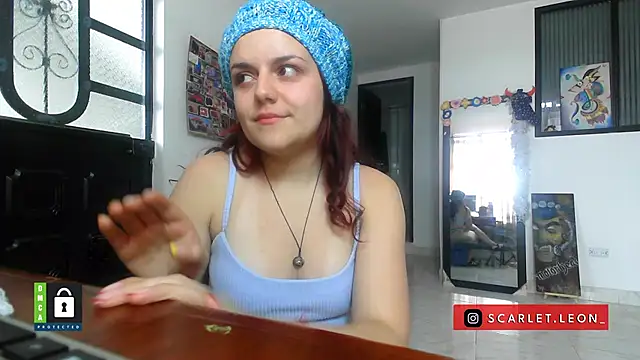 Snapshot of Scarletleon77 chatting on November 8, 2025, 6:00 pm Scarletleon77 online show from November 8, 2025, 6:00 pm