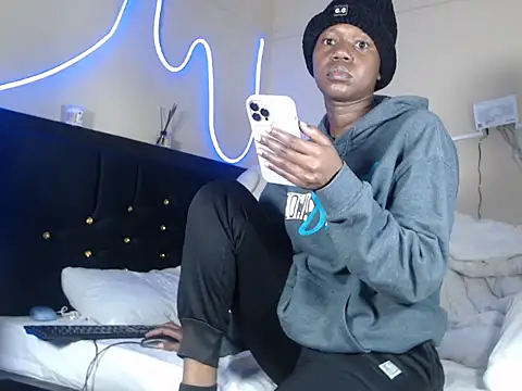 Snapshot of leslie_bebby2 chatting on September 26, 2025, 3:24 am leslie bebby2 online show from September 26, 2025, 3:24 am