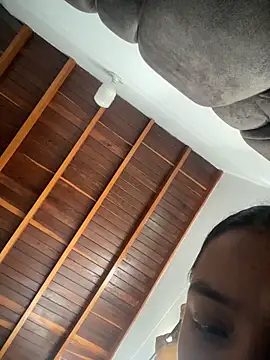 Snapshot of PUSHYLATE chatting on November 7, 2025, 8:35 pm PUSHYLATE online show from November 7, 2025, 8:35 pm