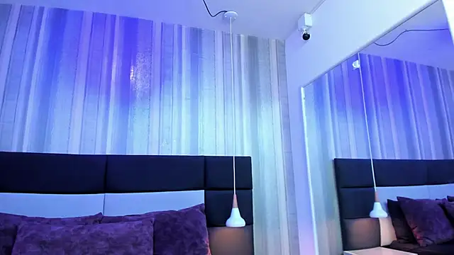 Snapshot of PUSHYLATE chatting on March 10, 2025, 1:32 pm PUSHYLATE online show from March 10, 2025, 1:32 pm