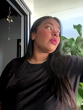 Snapshot of PUSHYLATE chatting on November 2, 2025, 9:31 pm PUSHYLATE online show from November 2, 2025, 9:31 pm