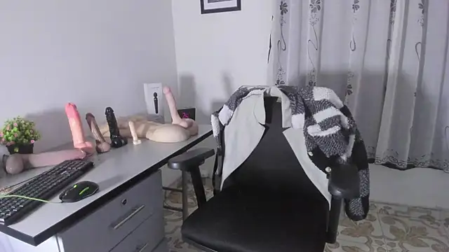 Snapshot of MelissaaCortes chatting on November 17, 2025, 10:47 pm MelissaaCortes online show from November 17, 2025, 10:47 pm