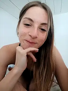 Snapshot of Cristina02 chatting on April 10, 2026, 12:12 pm Cristina02 online show from April 10, 2026, 12:12 pm