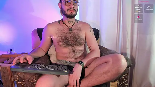 Snapshot of axel_giracr chatting on July 18, 2026, 6:16 pm axel giracr online show from July 18, 2026, 6:16 pm