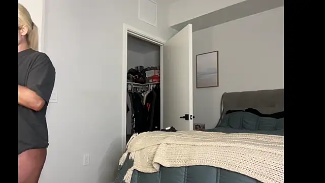 ElenaErickson online show from January 12, 2026, 2:29 am