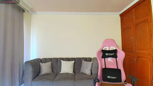 lili jade222 online show from March 16, 2026, 2:32 pm