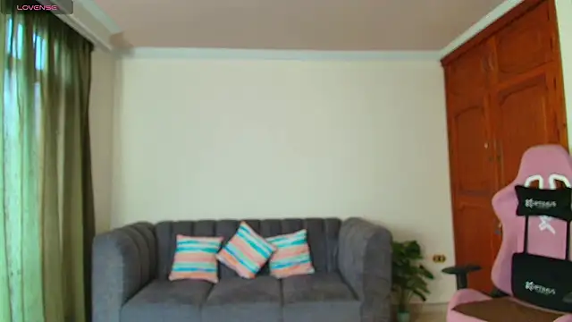 lili jade222 online show from February 2, 2026, 12:15 pm