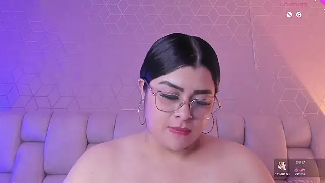 Snapshot of Emilyboobss chatting on March 12, 2025, 6:40 am Emilyboobss online show from March 12, 2025, 6:40 am