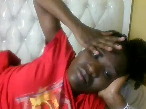 Snapshot of just_nala chatting on November 7, 2025, 8:46 pm just nala online show from November 7, 2025, 8:46 pm