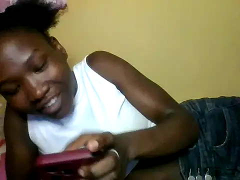 Snapshot of just_nala chatting on October 21, 2025, 8:19 pm just nala online show from October 21, 2025, 8:19 pm