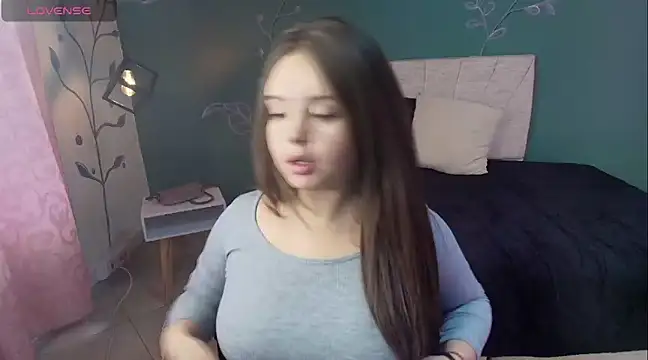 Snapshot of MariamCute_ chatting on March 19, 2025, 8:32 pm MariamCute online show from March 19, 2025, 8:32 pm