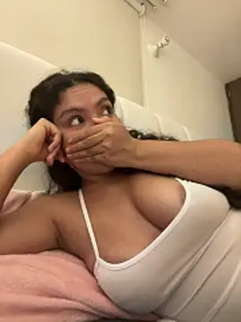 Snapshot of Nathcurly_ chatting on October 14, 2025, 2:12 am Nathcurly online show from October 14, 2025, 2:12 am