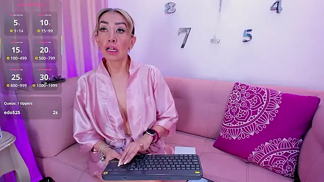 EvelinaGrey online show from February 10, 2026, 3:11 pm