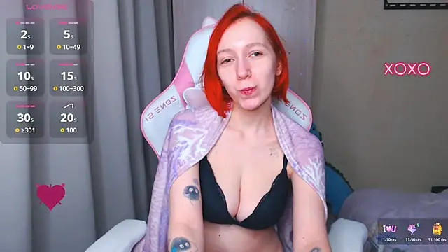 Snapshot of LeahGottty chatting on November 8, 2025, 3:10 am LeahGottty online show from November 8, 2025, 3:10 am