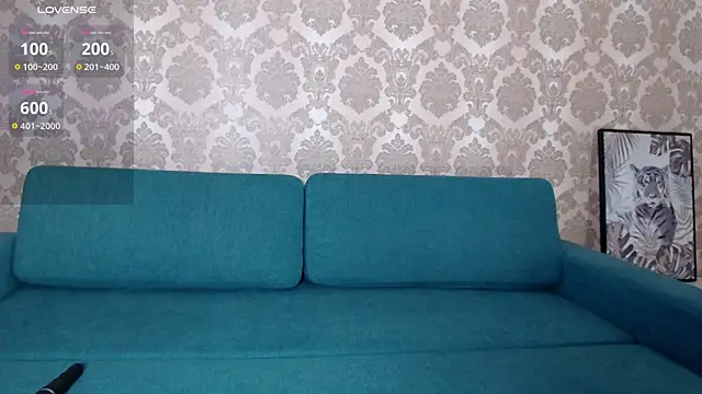 Snapshot of Louise_Lavender chatting on December 5, 2024, 4:15 am Louise Lavender online show from December 5, 2024, 4:15 am