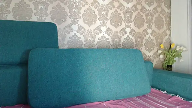 Snapshot of Louise_Lavender chatting on March 8, 2025, 12:30 pm Louise Lavender online show from March 8, 2025, 12:30 pm