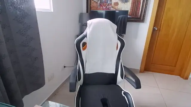 Snapshot of YourHotGreg chatting on November 15, 2025, 6:34 pm YourHotGreg online show from November 15, 2025, 6:34 pm