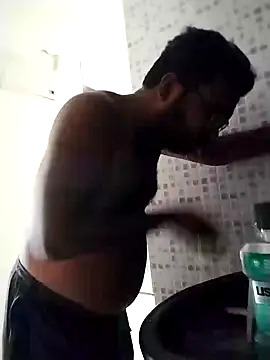 Snapshot of findmemylove chatting on January 10, 2025, 4:33 am findmemylove online show from January 10, 2025, 4:33 am