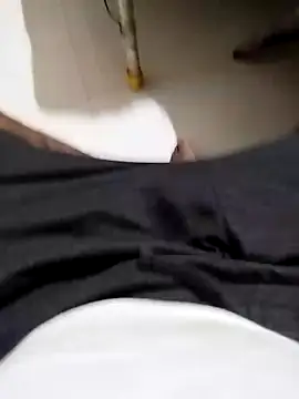 Snapshot of findmemylove chatting on December 31, 2024, 7:40 pm findmemylove online show from December 31, 2024, 7:40 pm