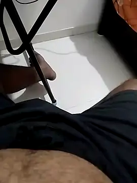 Snapshot of findmemylove chatting on January 28, 2025, 7:10 pm findmemylove online show from January 28, 2025, 7:10 pm