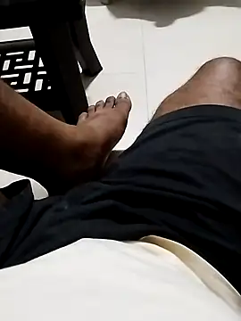 Snapshot of findmemylove chatting on October 2, 2025, 8:12 pm findmemylove online show from October 2, 2025, 8:12 pm