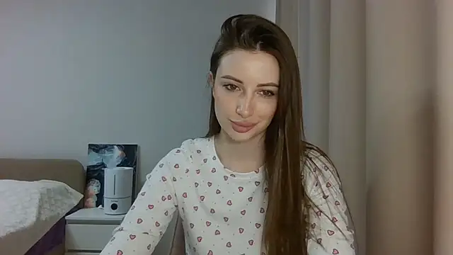 Jule Helen online show from March 25, 2026, 6:46 am