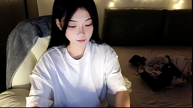 Snapshot of Jennie-007 chatting on October 19, 2025, 10:40 am Jennie-007 online show from October 19, 2025, 10:40 am