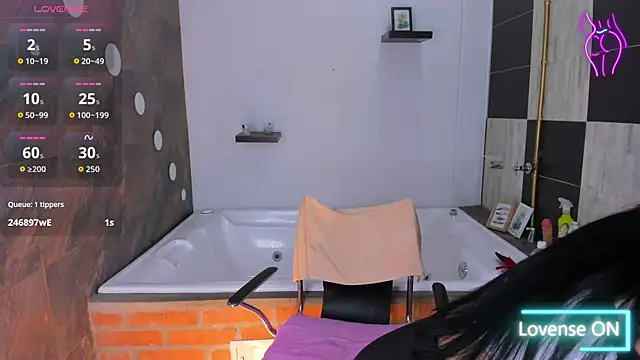 Snapshot of Lila_Pinky chatting on December 15, 2025, 12:33 pm Lila Pinky online show from December 15, 2025, 12:33 pm