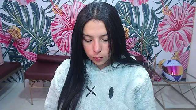 Small naughty  online show from April 30, 2026, 1:07 pm