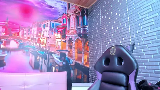 Snapshot of Small_naughty_ chatting on October 18, 2025, 1:35 pm Small naughty online show from October 18, 2025, 1:35 pm