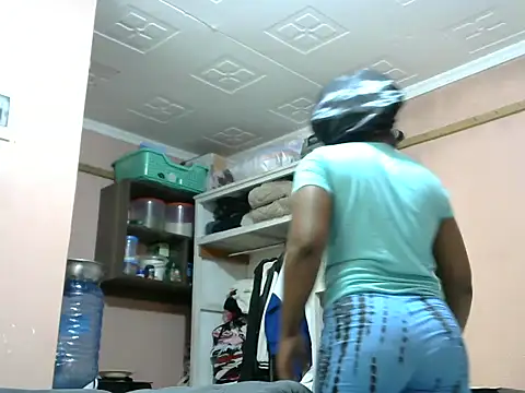 slender-qwene online show from May 4, 2026, 9:12 am