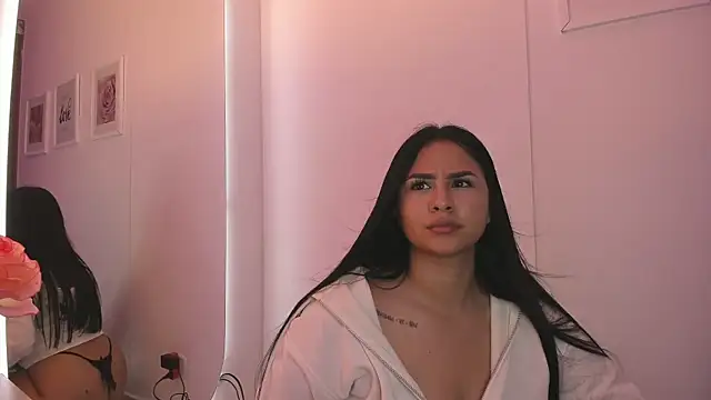 Snapshot of KattyPortman chatting on February 28, 2025, 11:56 pm KattyPortman online show from February 28, 2025, 11:56 pm