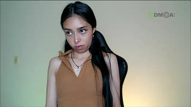 Snapshot of lilylouisee chatting on February 7, 2025, 9:26 pm lilylouisee online show from February 7, 2025, 9:26 pm