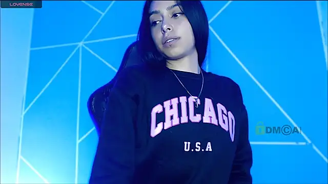 lilylouisee online show from October 16, 2025, 10:07 pm