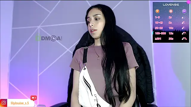 lilylouisee online show from March 25, 2026, 5:34 pm