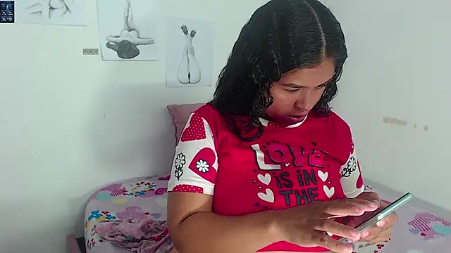 Hazel donna online show from November 22, 2025, 7:07 am