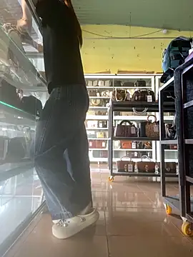 Snapshot of Rosa_998 chatting on March 8, 2026, 12:27 am Rosa 998 online show from March 8, 2026, 12:27 am